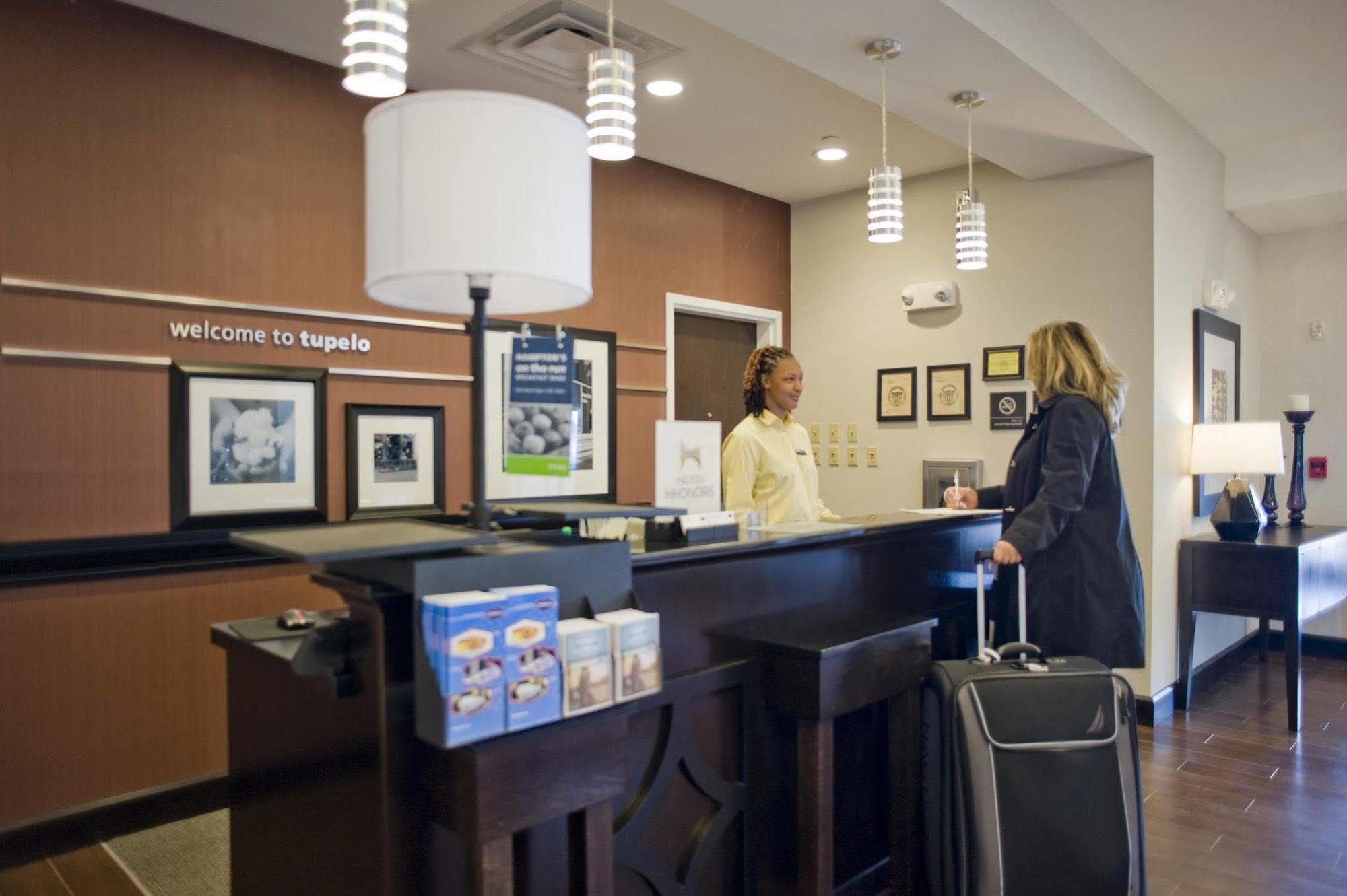 Hampton Inn & Suites Tupelo/Barnes Crossing Eksteriør billede